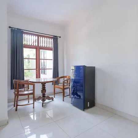 Ceria Guesthouse Seminyak Mitra Reddoorz Esterno foto